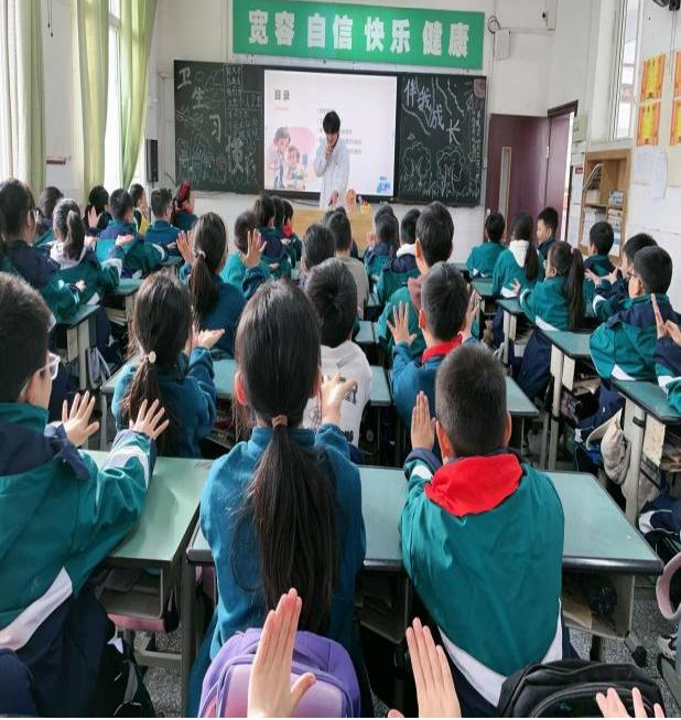规范的七步洗手法示范.png